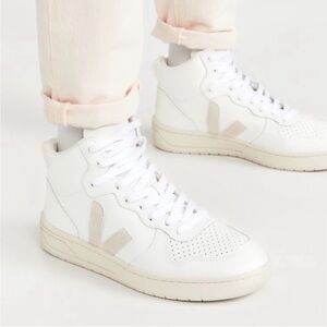 Veja Women's White and Cream High-Top Sneakers